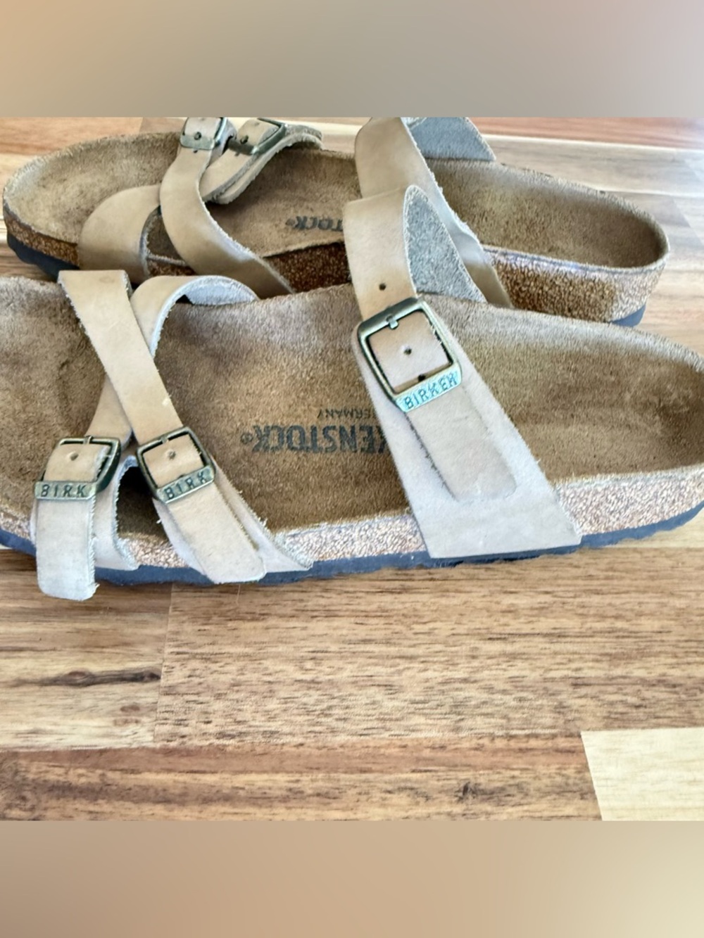 Birkenstock Women's Tan Triple-Strap Sandal with Buckles Size 9 (40) - Picture 6 of 14